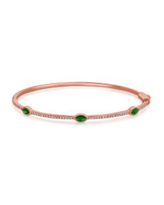 0.86CT EMERALD AND ROUND DIAMOND BEZEL SET BANGLE