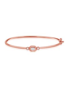 0.28CT EMERLAD SHAPE AND ROUND DIAMOND BEZEL SET BANGLE