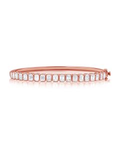 3.04CT EMERALD SHAPE DIAMOND BEZEL SET BANGLE