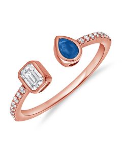 0.49CT SAPPHIRE, EMERALD SHAPE AND ROUND DIAMOND BEZEL SET WRAP RING