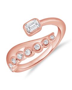 0.51CT EMERALD SHAPE AND ROUND DIAMOND BEZEL SET WRAP RING