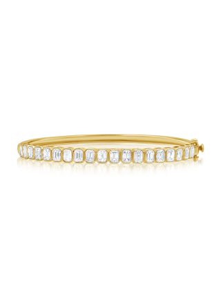 3.04CT EMERALD SHAPE DIAMOND BEZEL SET BANGLE