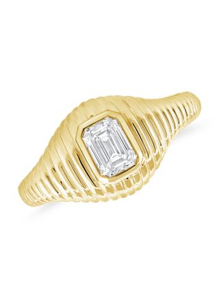 0.45CT EMERALD SHAPE DIAMOND BEZEL SET FLUTED RING