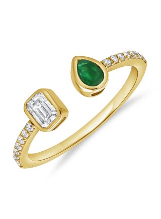 0.49CT EMERALD, EMERALD SHAPE AND ROUND DIAMOND BEZEL SET WRAP RING