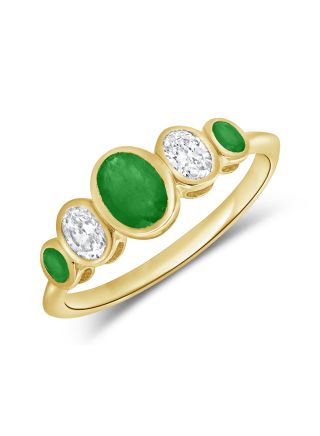 0.82CT EMERALD AND OVAL SHAPE DIAMOND GRADUATED FIVE STONE RING