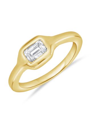 0.32CT EMERALD SHAPE DIAMOND BEZEL SOLITAIRE RING